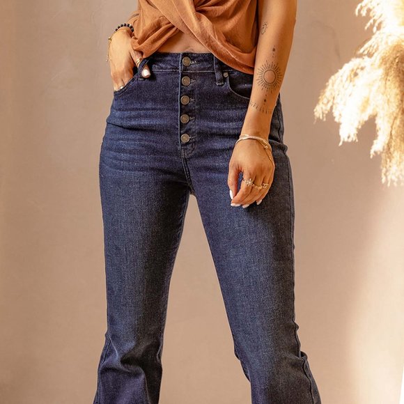 Button Fly Raw Hem Flared Jeans with Pockets - Picture 5 of 14